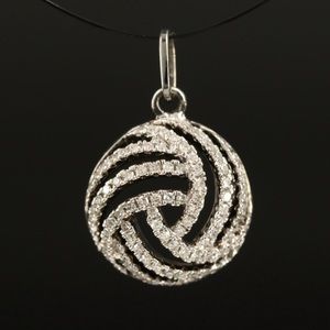 18K Gold Diamond Openwork Pendant. 1.6g
